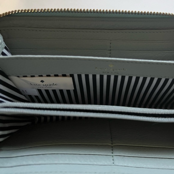 ✨KATE SPADE✨Cobble Hill Lacey Wallet - Picture 3 of 5